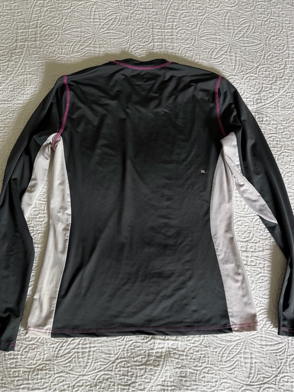 Salt Life Women’s Black & White Long Sleeve Rash Guard with Pink Logo - Picture 3 of 4